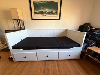 IKEA HEMNES Daybed frame with 3 drawers, white, Twin