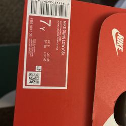 Nike Dunks 