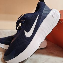 Nike Promina size 10, 10.5 & 11