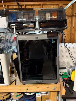 2 Creality K2 Plus machines with dual CFS