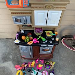 Kitchen As Is Acsesories Are Included $55