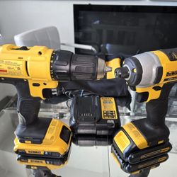 Dewalt Used Set Drills 20v With Batteries And Charger 