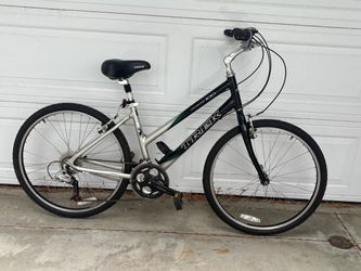 Really Nice 21 Speed Aluminum Frame Trek Navigator 100 Hybrid Bike