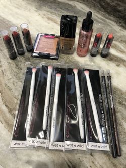 Wet and wild make up bundle!!!