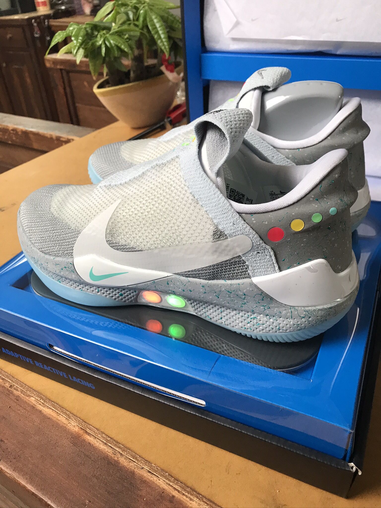Mag Back Nike Mag Auto Lacing Nike Adapt BB Mag Back To The Futre