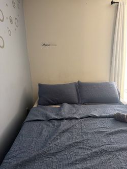 Queen bed adjustable base