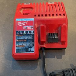 Milwaukee Battery Charger