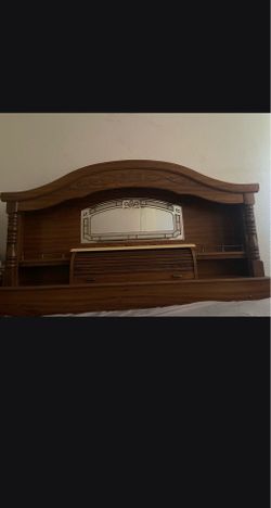 HEADBOARD