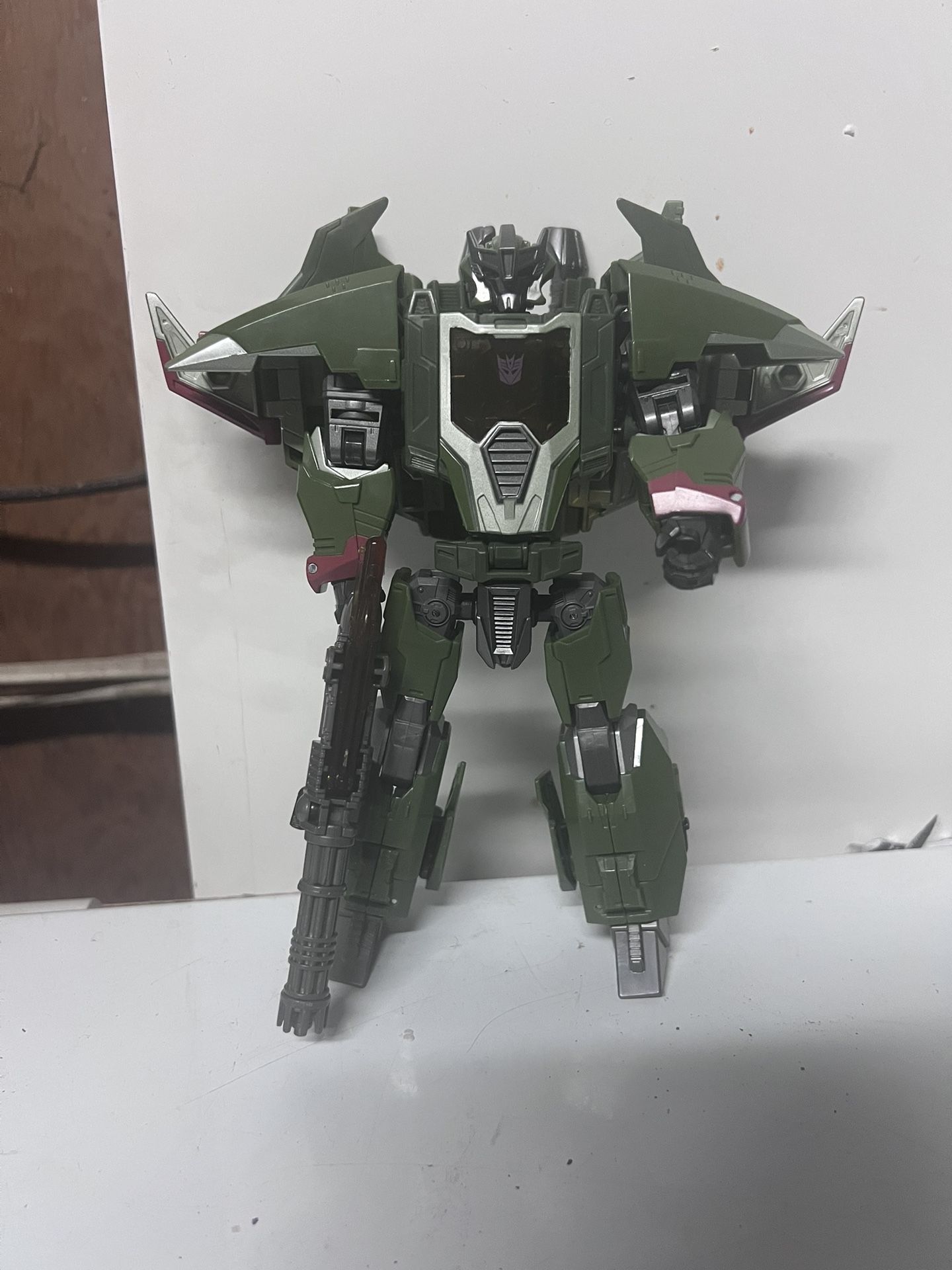 Transformers Legacy Skyquake