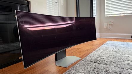 Samsung 49” Odyssey OLED G9 Curved Gaming Monitor – 240Hz