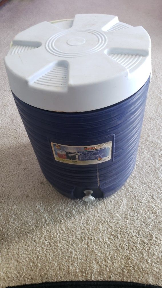 Spring 5.8 gal round cooler