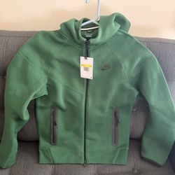 Green Nike Tech Size Small 