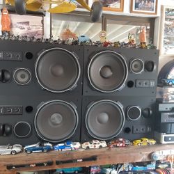 2 Pr. Mach Two Speakers 