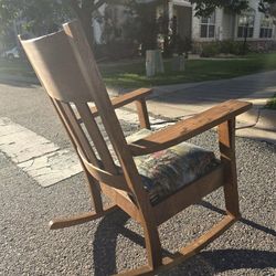 Beautiful vintage rocking chair