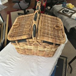 Mid Century Wicker Picnic Basket 