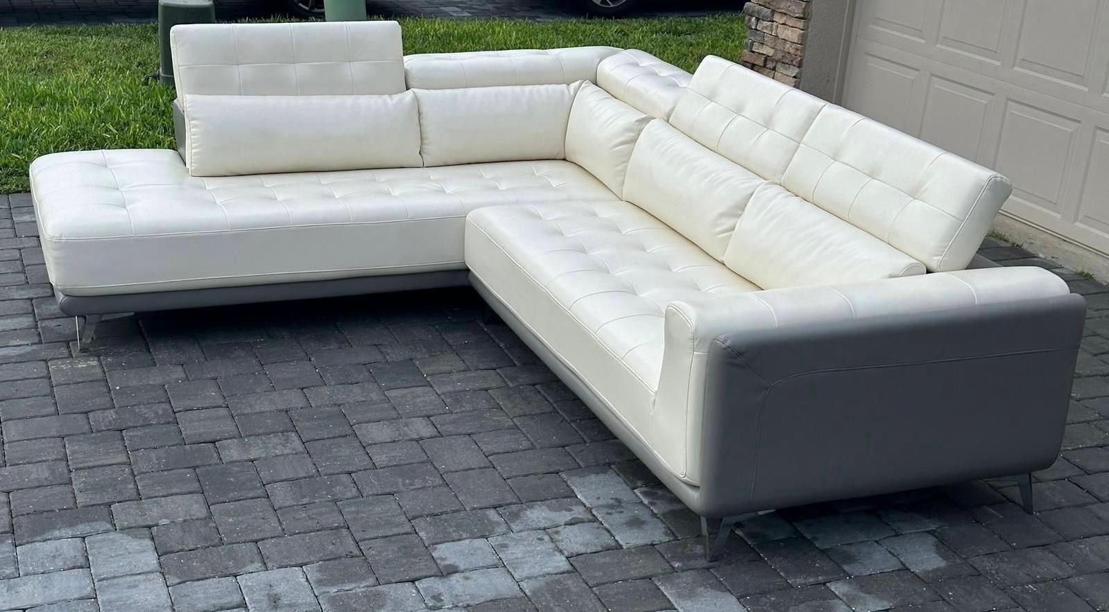 Couch /Sofa Sectional - White - Leather - Delivery Available 🚛
