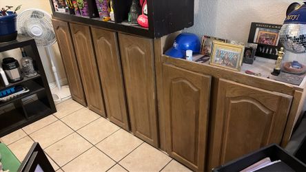 Cabinets / shelving