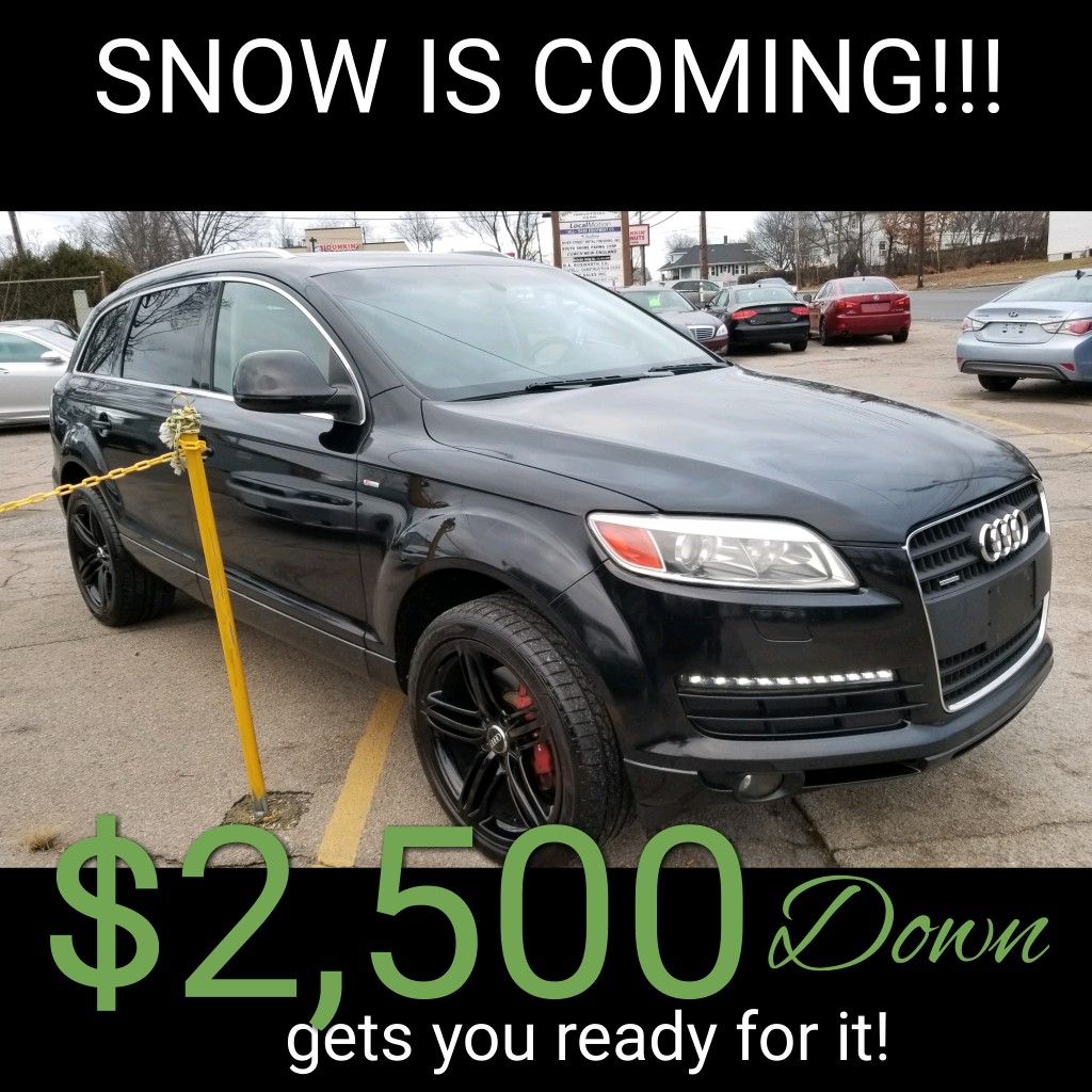 AUDI Q7 with TVs and DVD
