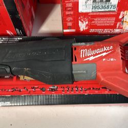 Milwaukee Fuel Super Sawzall