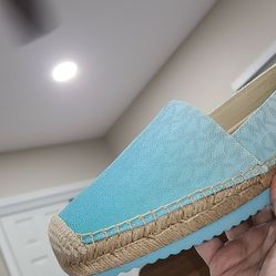 New In Box Teal Michael Kors Shoes Size 8.5