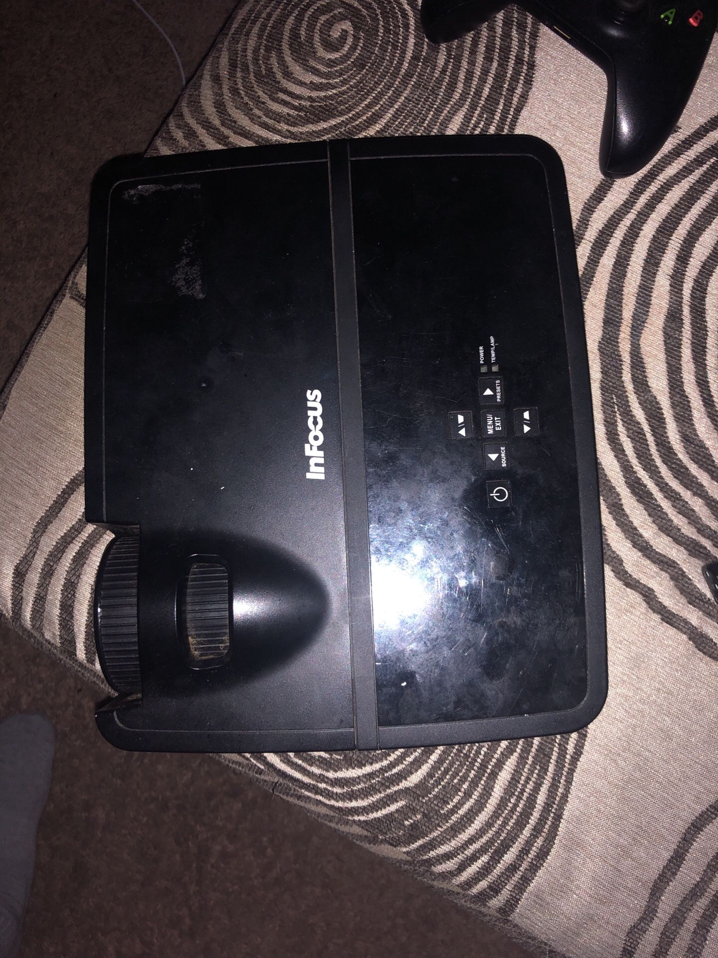 HIGH QUALITY INFOCUS PROJECTOR FOR SALE