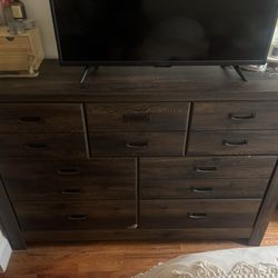 7 Drawer Dresser 