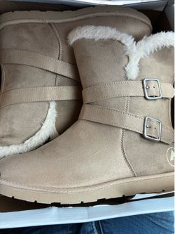 Size 11 Airwalk boots
