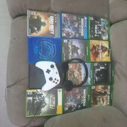 Xbox One PS4 PS3 And Xbox 360 Game Bundle With Headset No Controller Good Condition Everything Perfectly Fine Please Read Description $100 Obo 