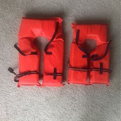 BUOYANT YOUTH Weight 50- 90 LBs Chest  Size 25” - 29” & CHILD Small Chest 20” - 25” Vests