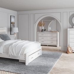Absolutely Gorgeous Luxurious Bedroom Suite