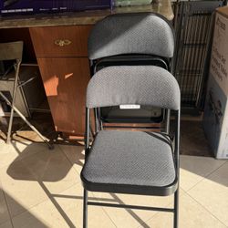3 Deluxe Fabric Padded Folding Chairs In Black