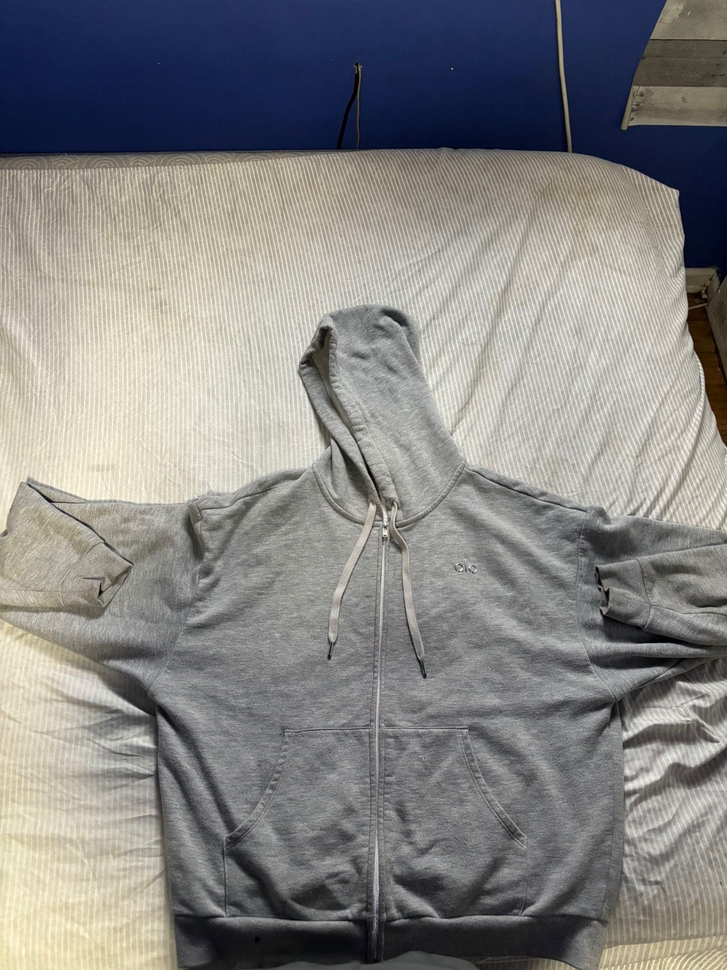 grey alo zip up