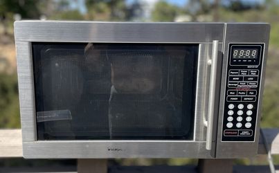 Magic Chef 1.3 Cu. Ft. Stainless Steel Countertop Microwave