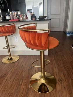 3 bar stools
