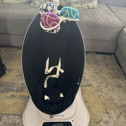 4moms mamaRoo 4 Multi-Motion Baby Swing + Safety Strap Fastener, Bluetooth Baby Swing with 5 Unique Motions, Nylon Fabric, Black