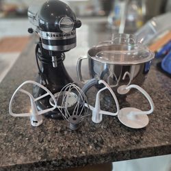 KitchenAid Artisan Series 5 Quart Tilt Head Stand Mixer 
