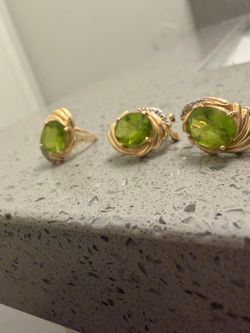 Ring and earrings set