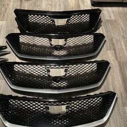 New/Nuevas 1 CT4 black grill  3 CT5 chrome with black GRILLS