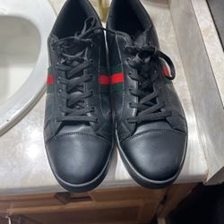 Gucci sneakers Size 11 Clean Clean