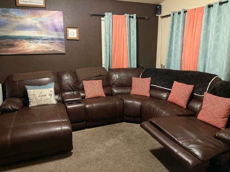 Sectional , Seccional