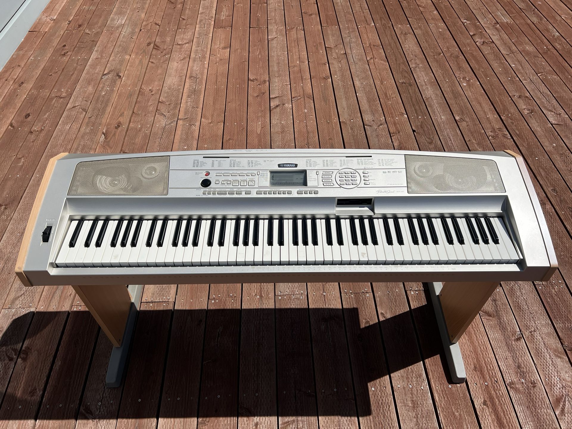 Yamaha DGX-500 Portable Grand Digital Piano