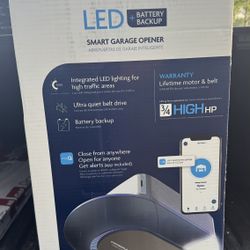 Chamberlain 3/4 HP LED Smart Quiet Belt Drive Garage Door Opener with Battery Backup
