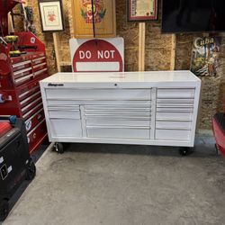 Snap On 17 Drawer Tool Box