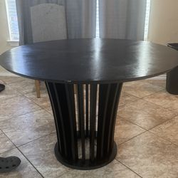Round Kitchen Table 