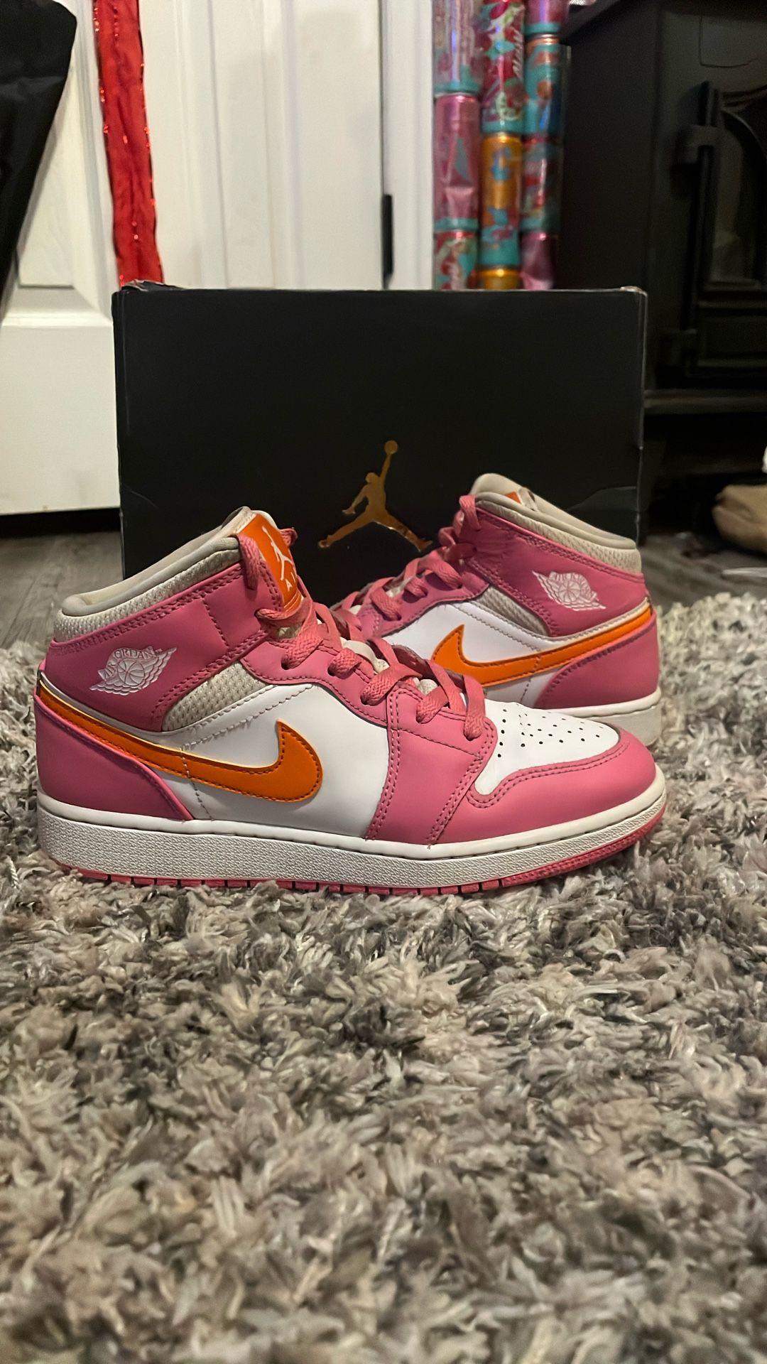 Pinksickle Air Jordan 1 Mid