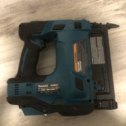 Makita 18gauge Brad Nailer 