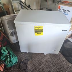 Magic Chef 7.0 Deep Freezer , Lil Banged up on the side. But Never Used