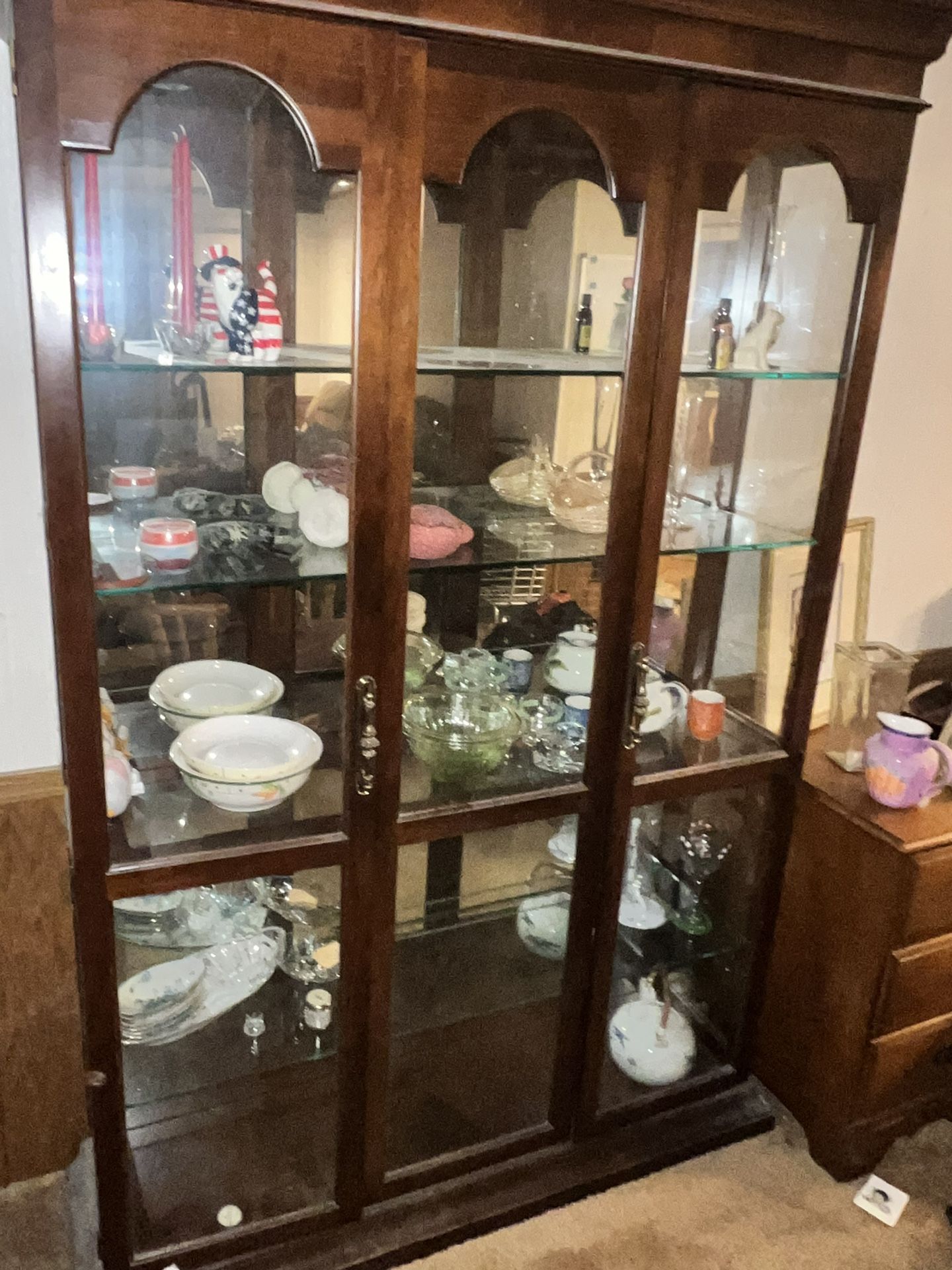 Nice China Cabinet