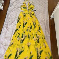 Fashion Nova Cut Out Halter Maxi Dress, Size Medium , New Whit Tags