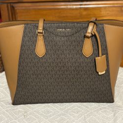 Micheal Kors Tote